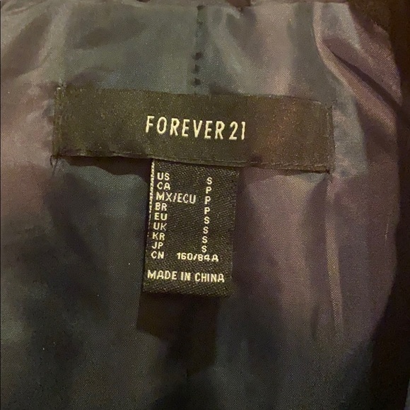 Leather jacket - Picture 10 of 10